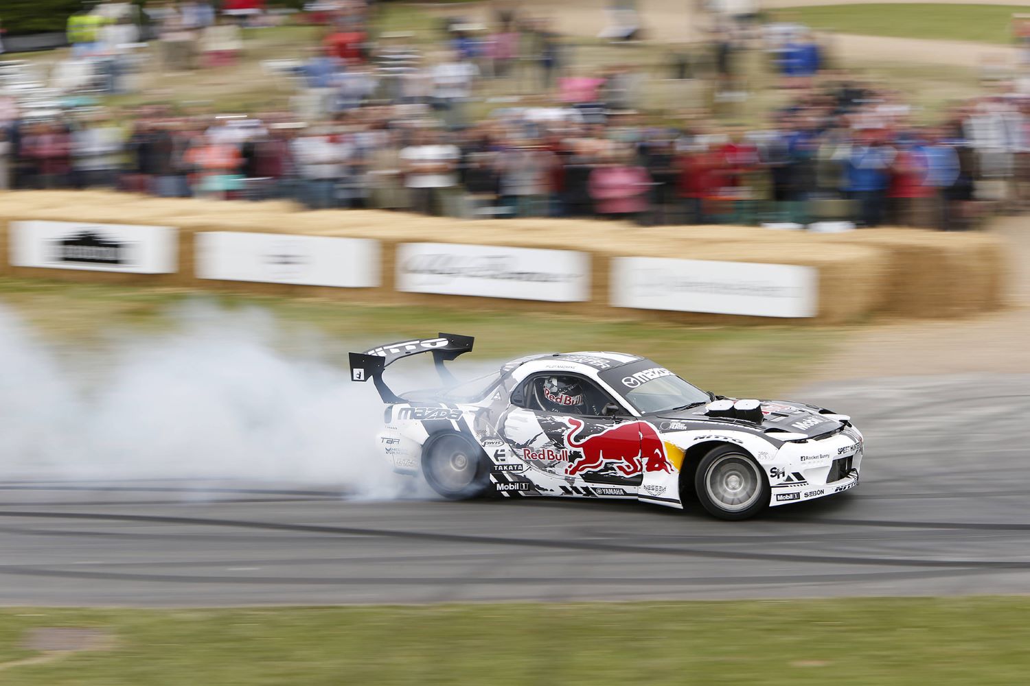 Red Bull Showrun by ALUMIL_Announcement (12)