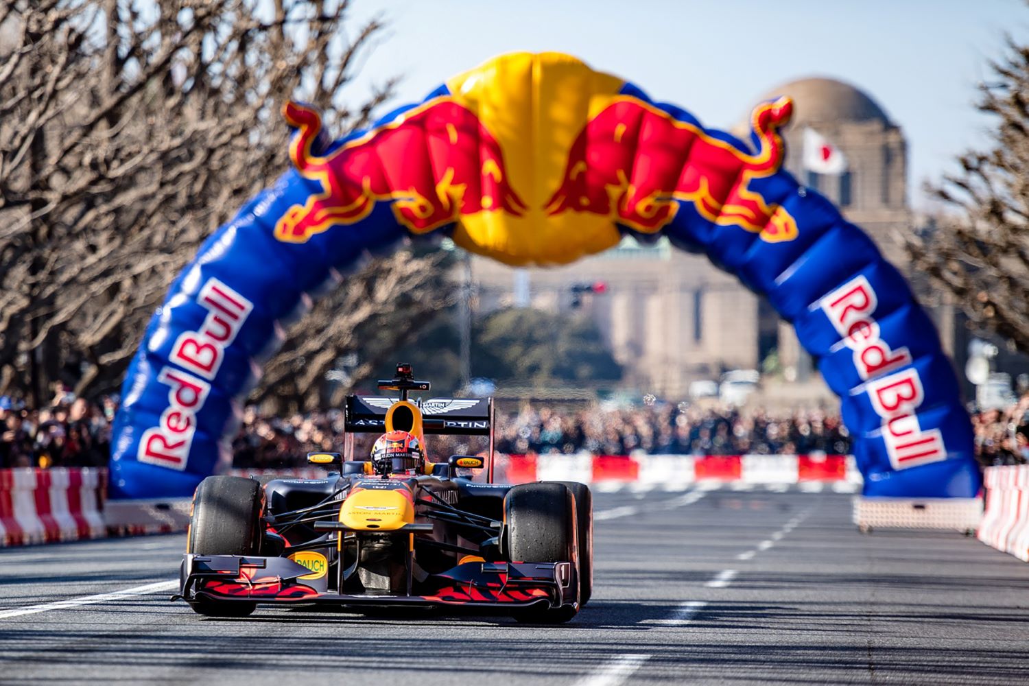 Red Bull Showrun by ALUMIL_Announcement (3)