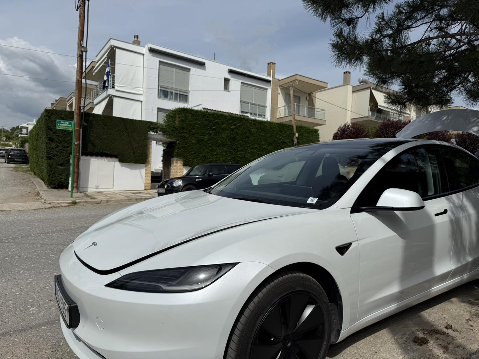 Tesla 8