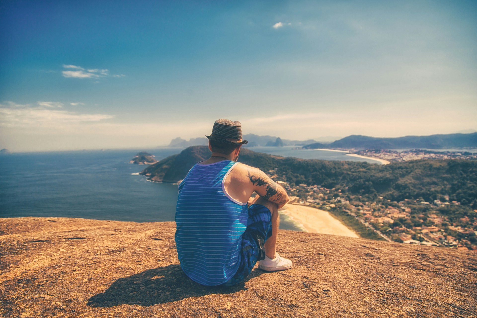 edgar-chaparro-mf9jL0NFRpM-unsplash