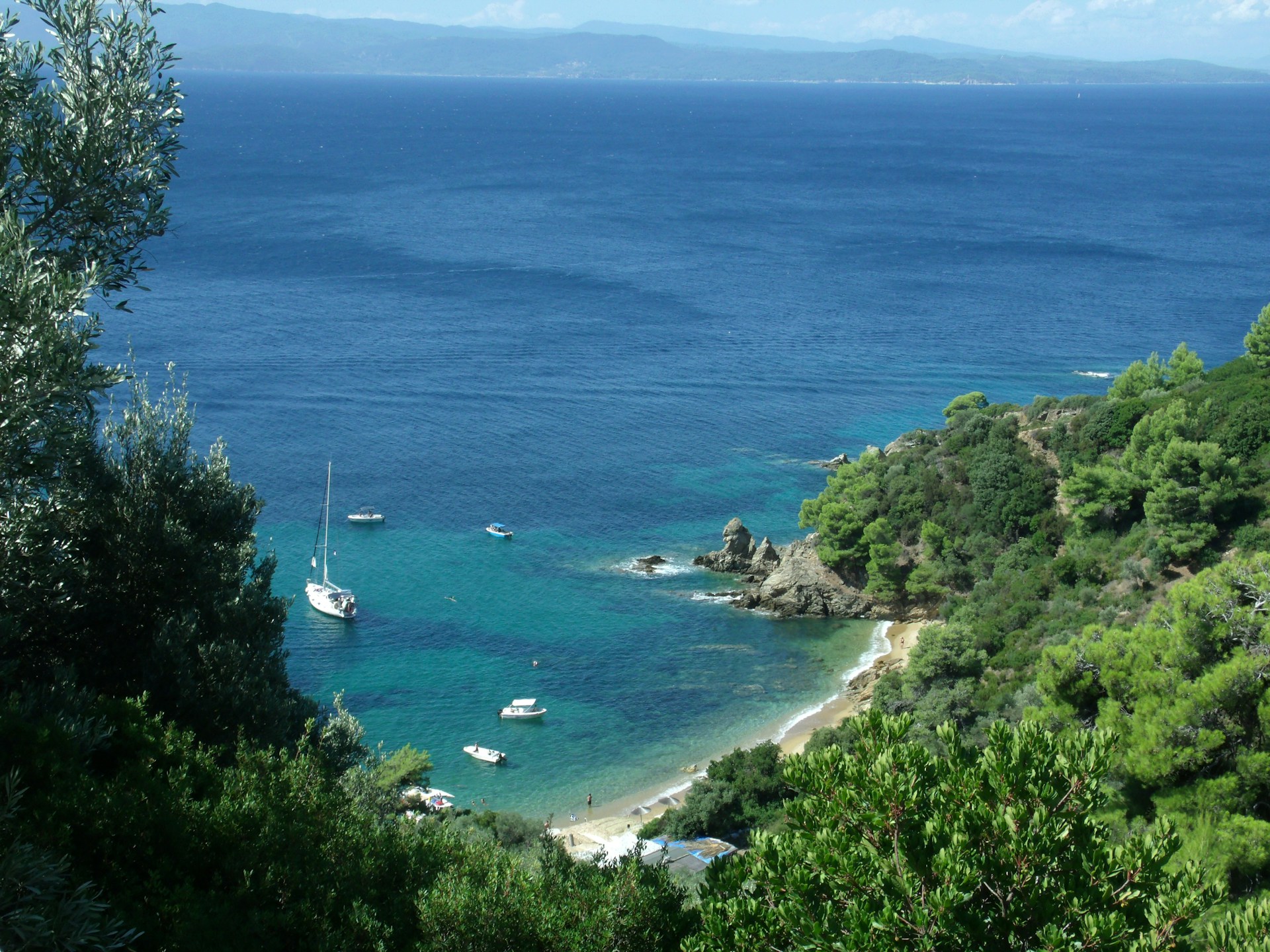 skiathos_koukounaries-unsplash