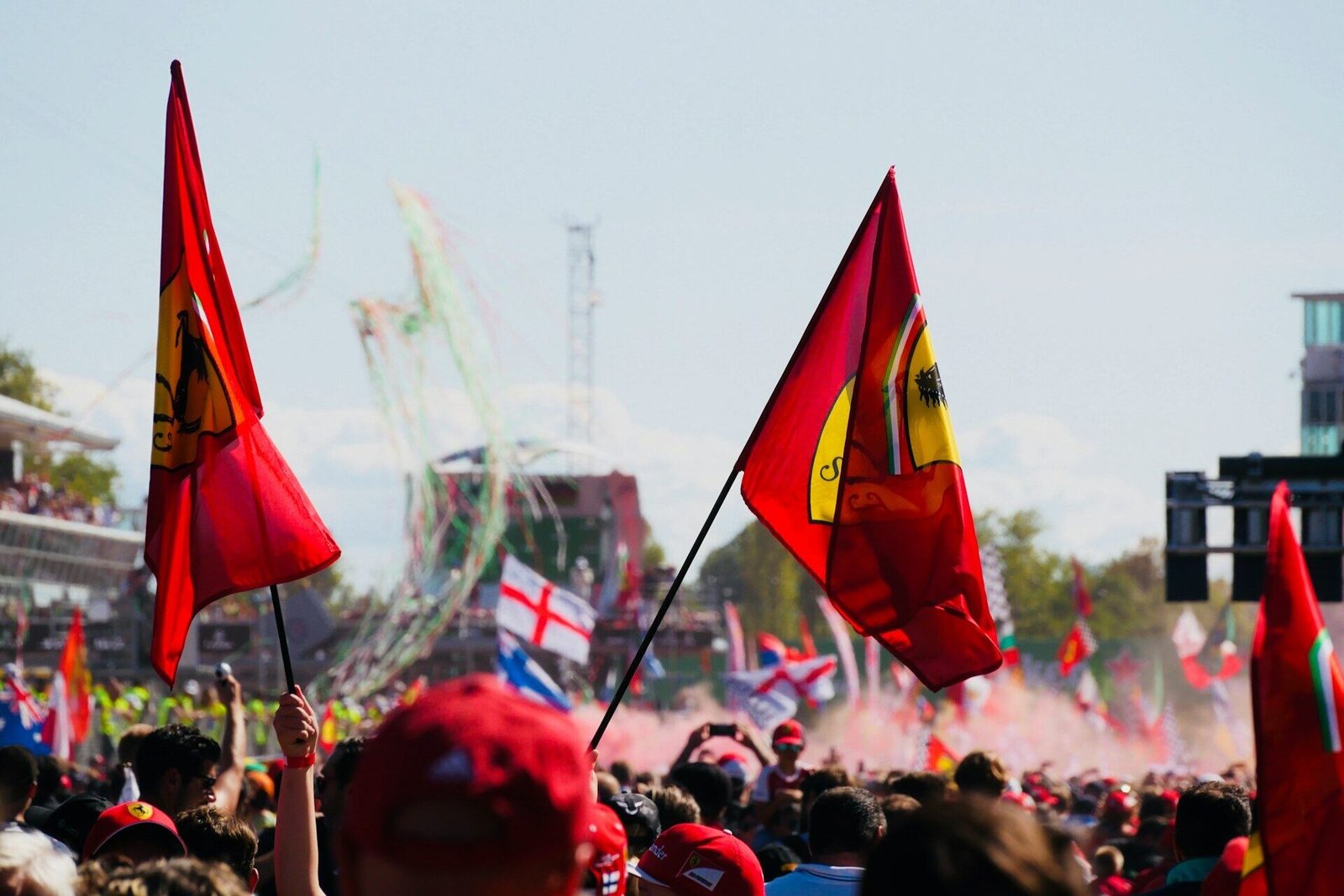 Formula 1 στη Μόντσα: Το απόλυτο ταξίδι από την Ελλάδα στον «Ναό της Ταχύτητας»