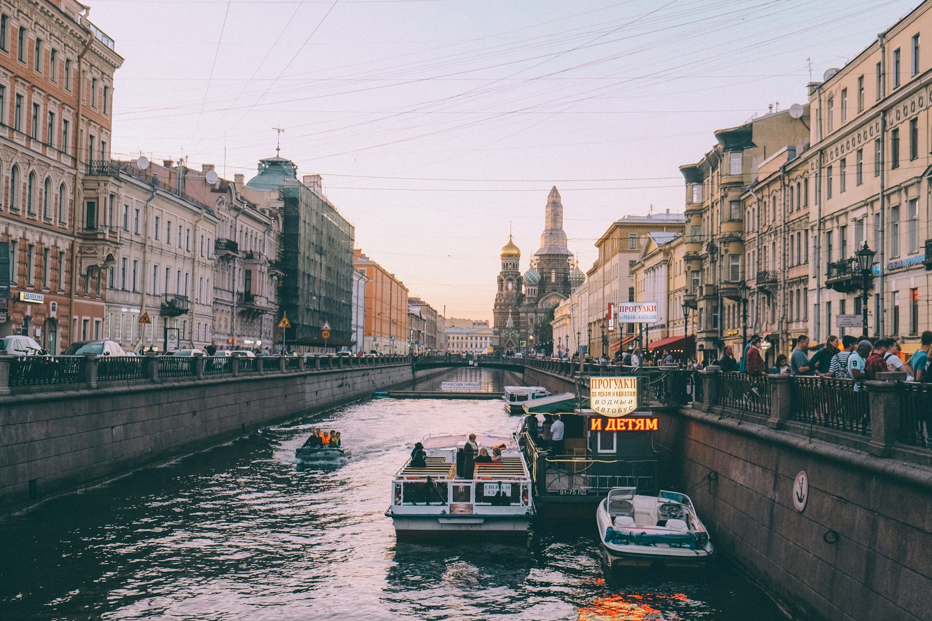 petroupoli__unsplash