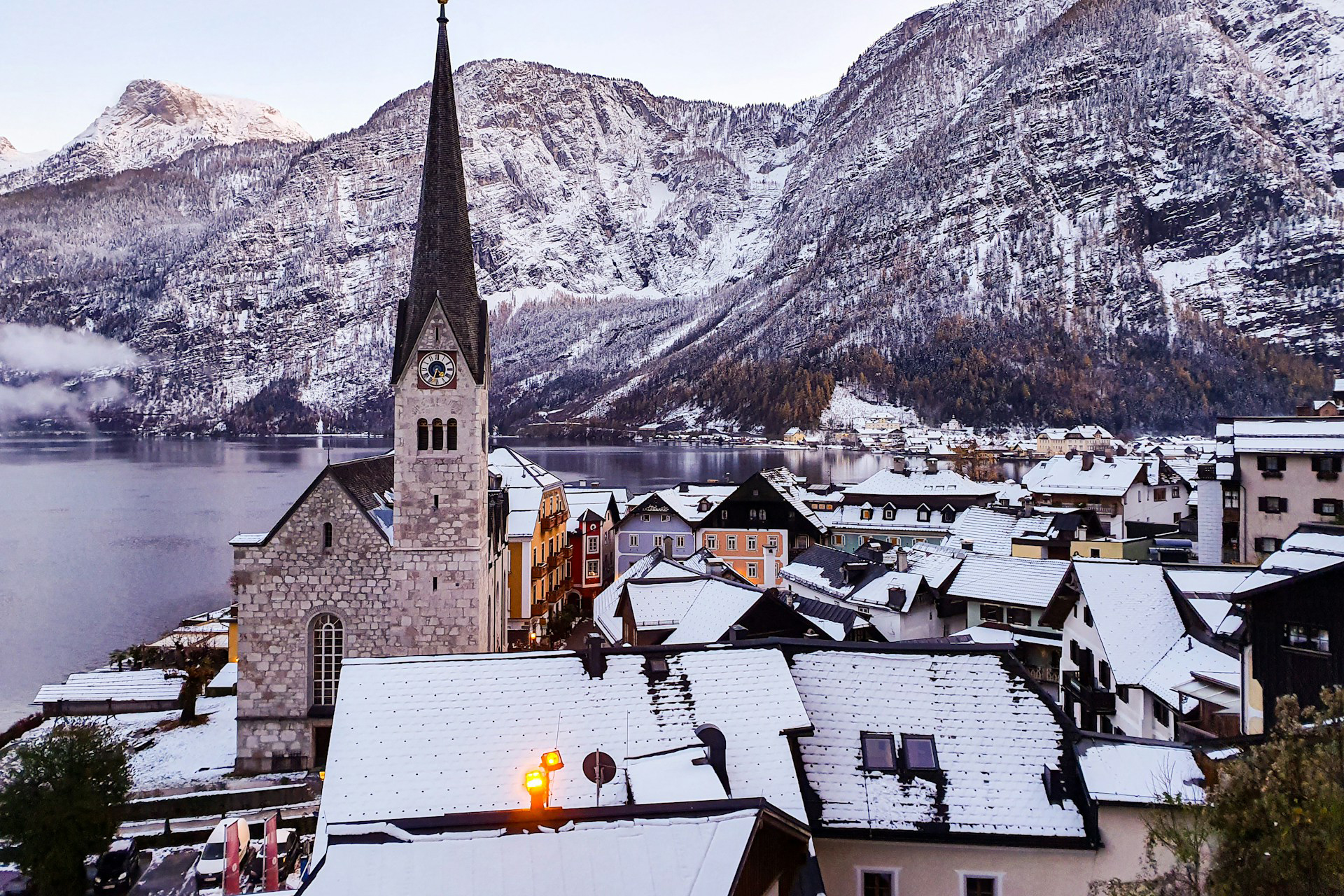 Hallstatt_2-unsplash