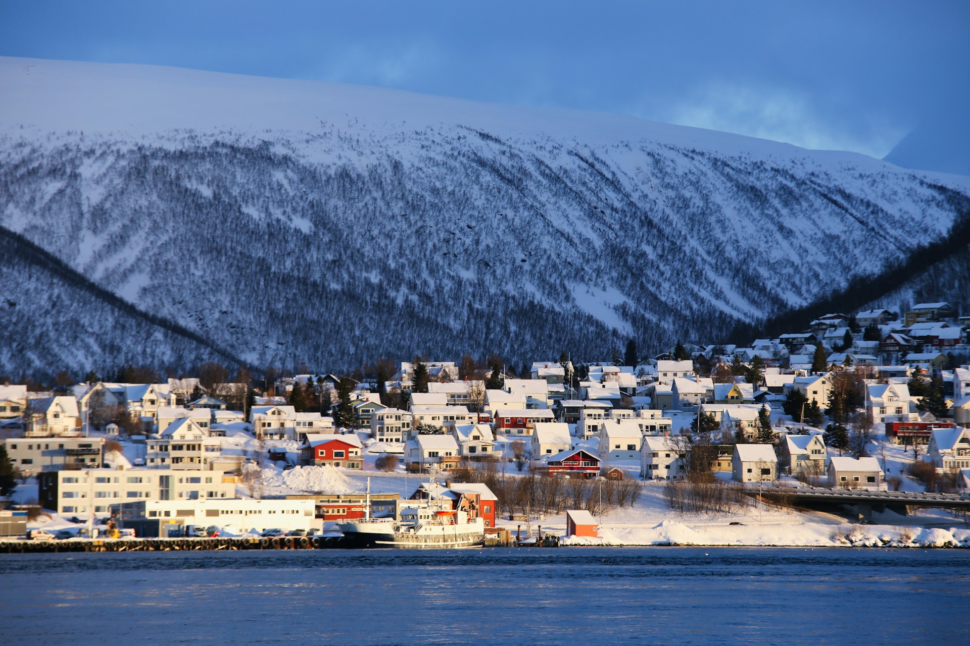 Tromsø_1-unsplash