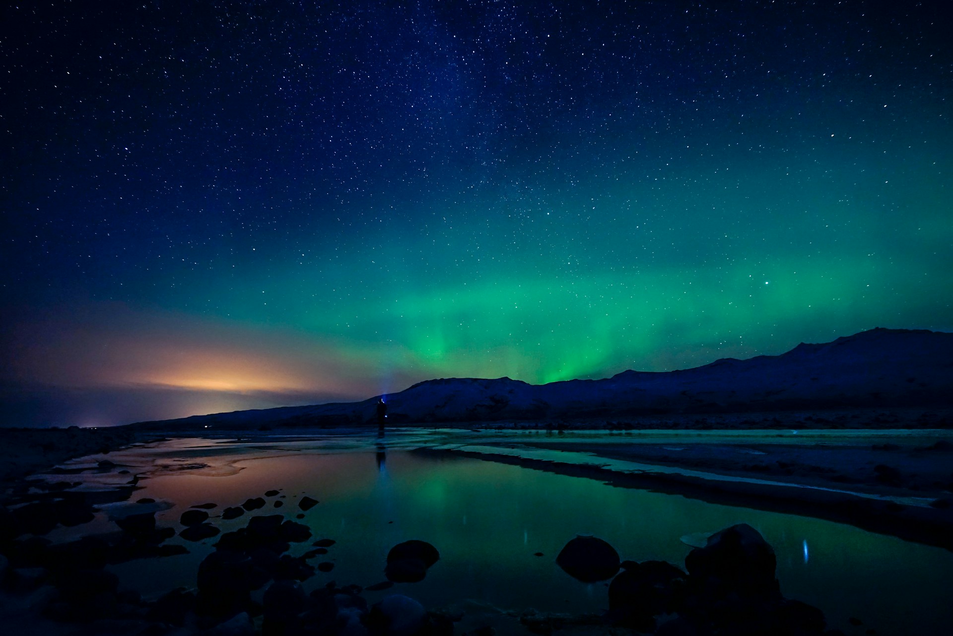 north_lights_2-unsplash