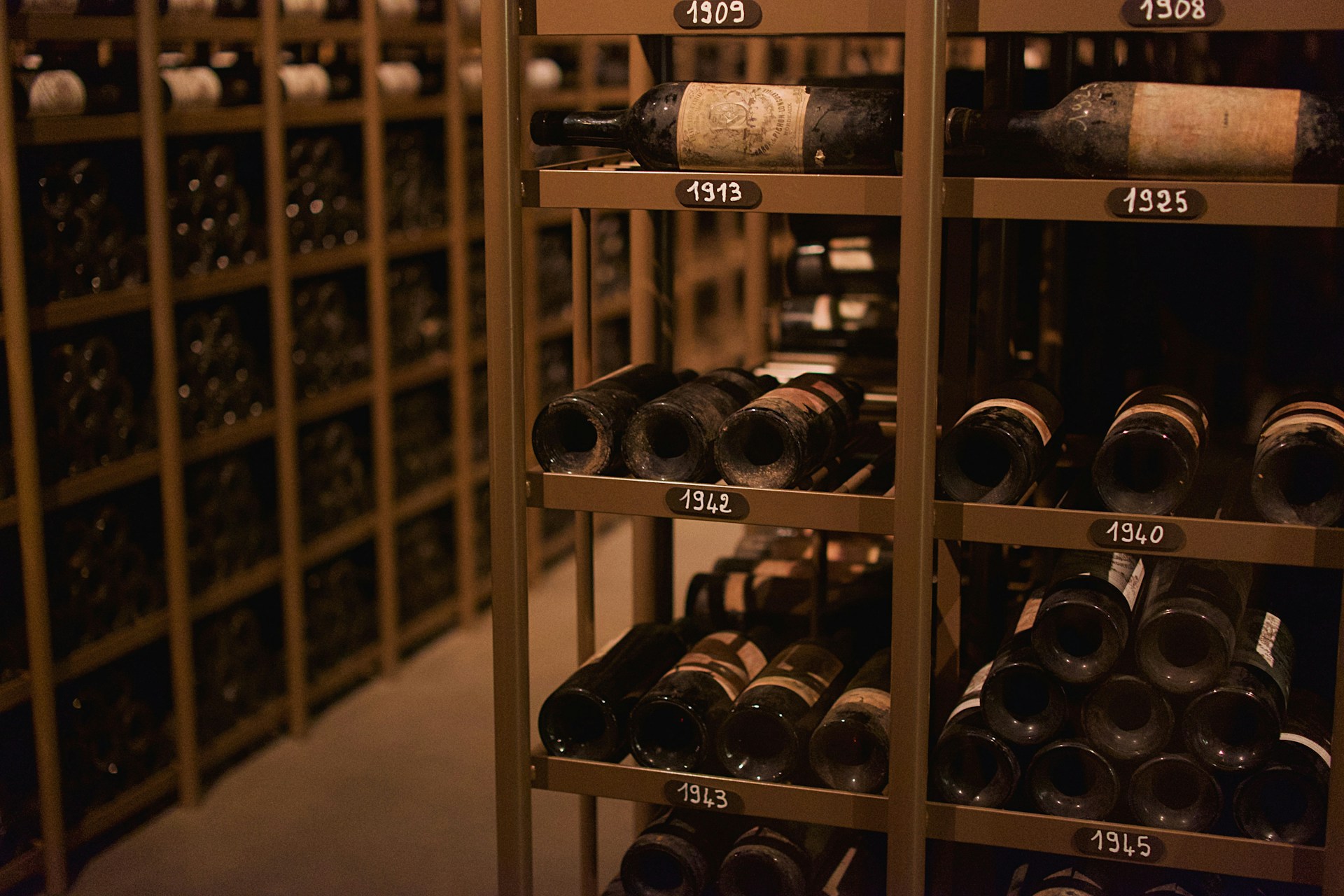 wine_2-unsplash