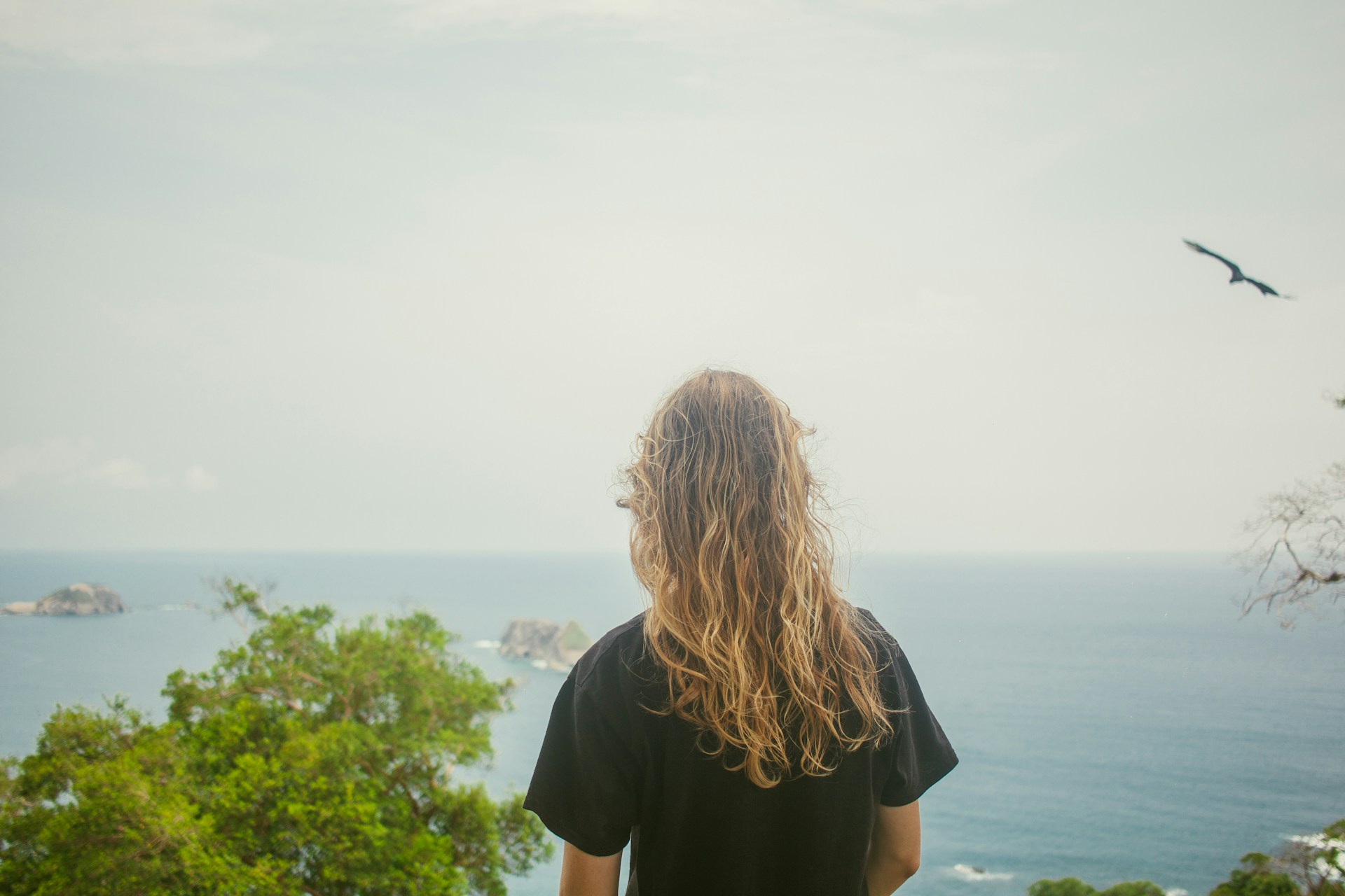 women_travel_1-unsplash