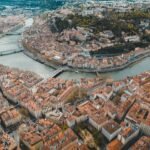 Η άνοδος του “Second City Travel”: Γιατί οι ταξιδιώτες αφήνουν τις πρωτεύουσες