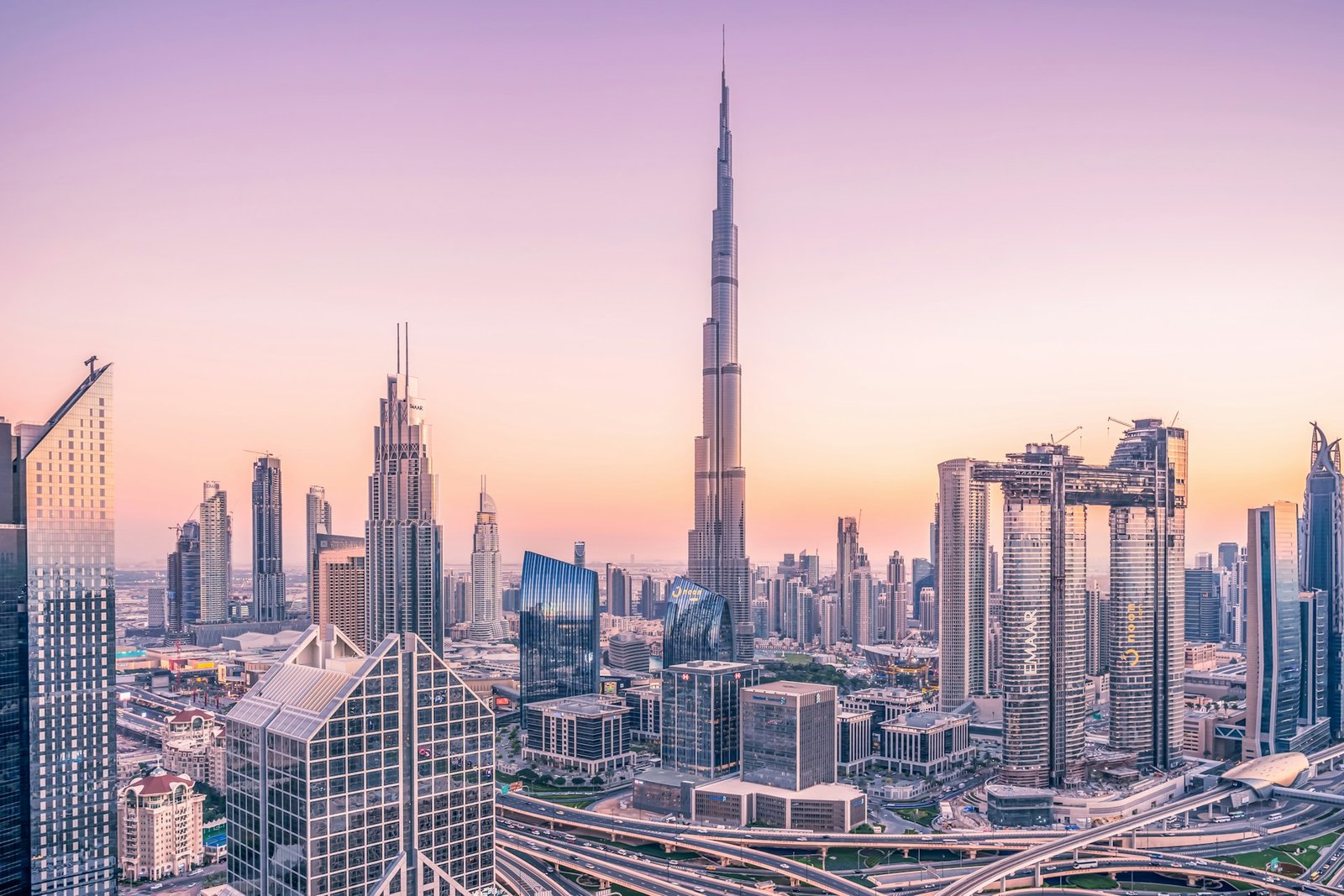 dubai_landscape_1-unsplash