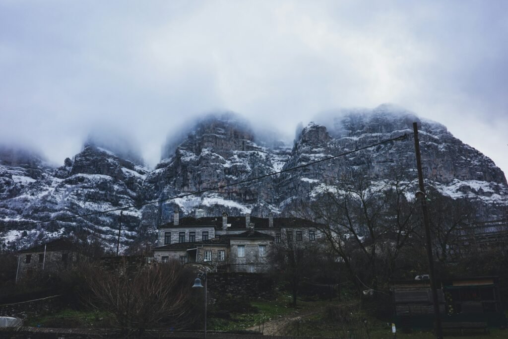 Ελληνικά χωριά που μοιάζουν βγαλμένα από παραμύθι