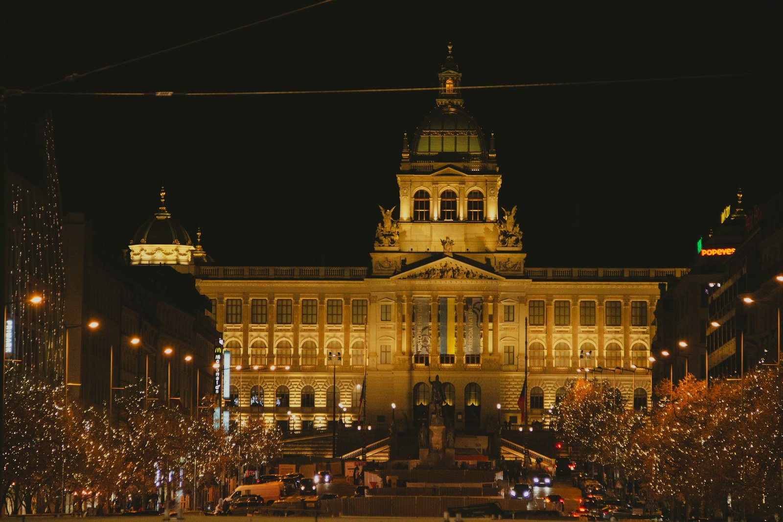 prague_christmas_1-unsplash