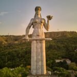 Το νέο “Dubai της Ευρώπης”: η πόλη που γεμίζει influencers, εκατομμυριούχους και digital nomads — γιατί όλοι μιλούν πλέον για την Τιφλίδα