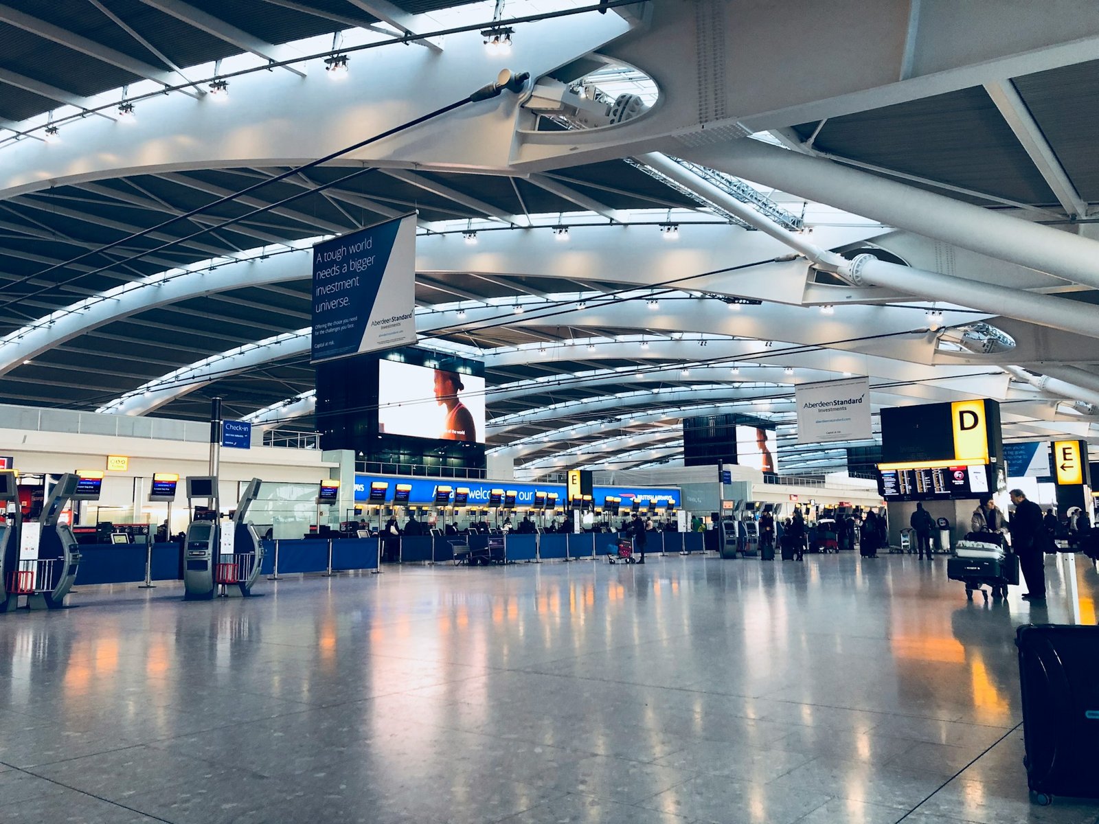 Heathrow_london_2-unsplash