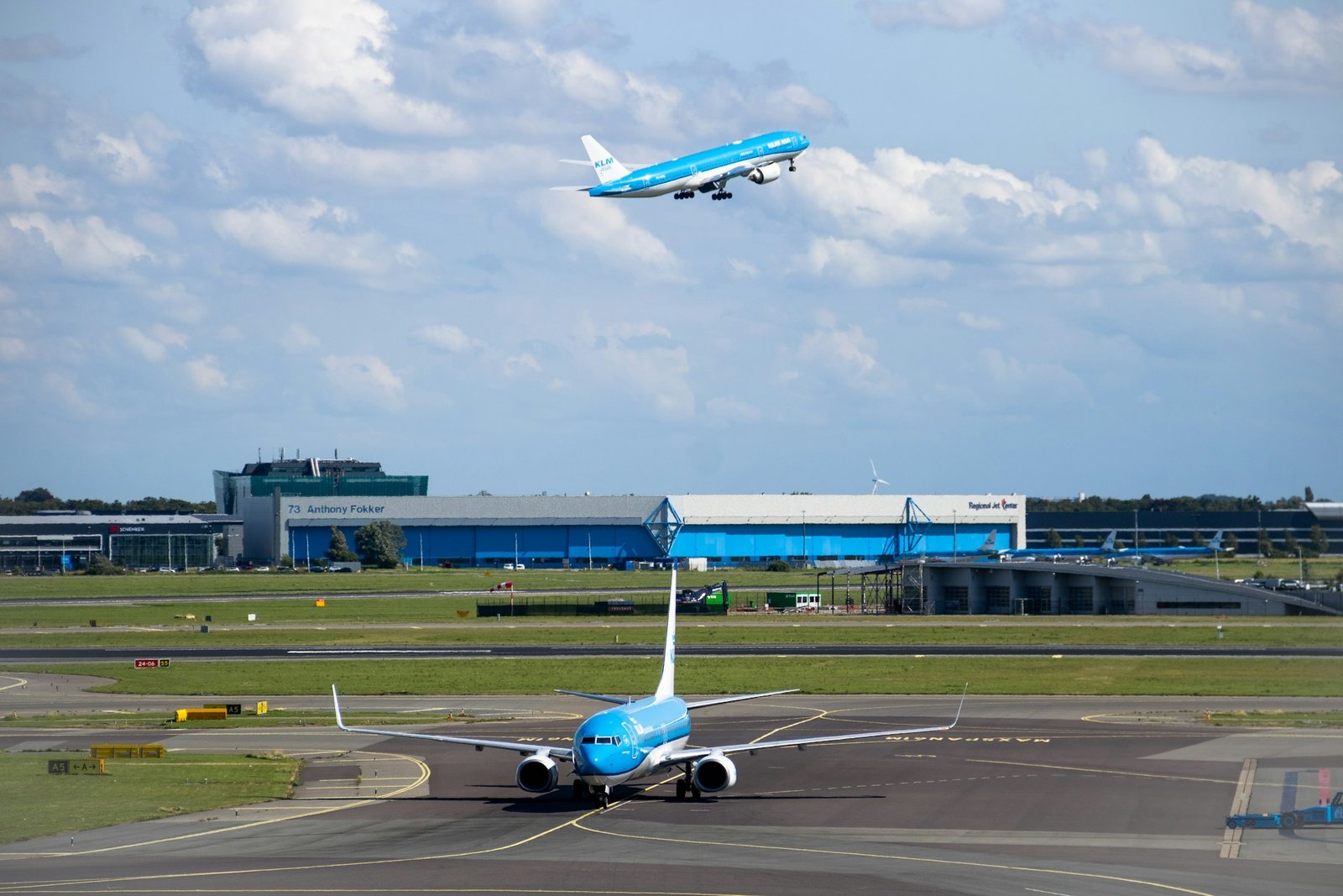 Schiphol _airport_1-unsplash