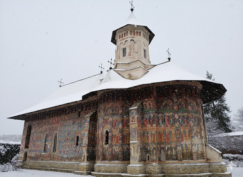 bucovina_romania_church_1