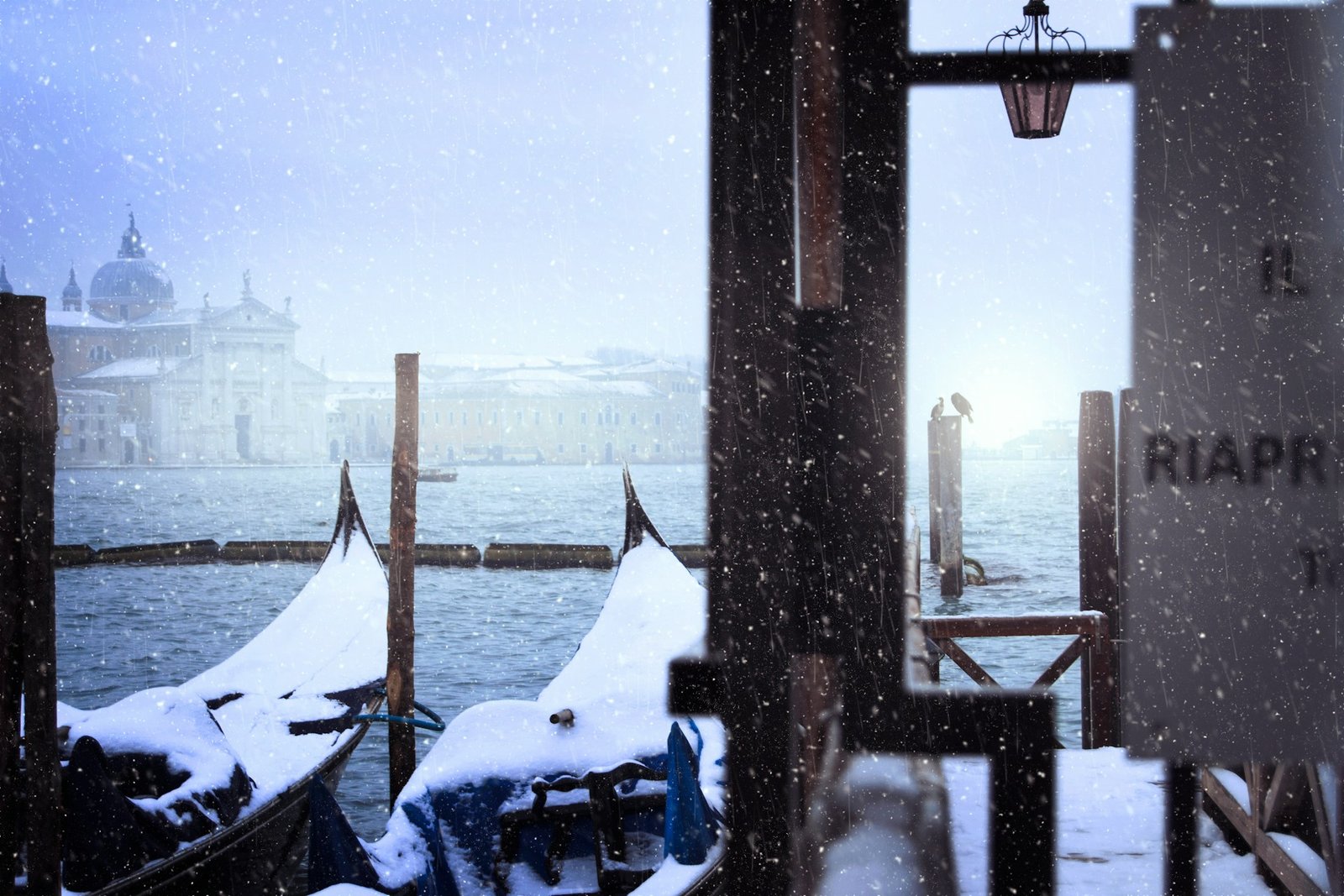 venice_italy_winter_1-unsplash