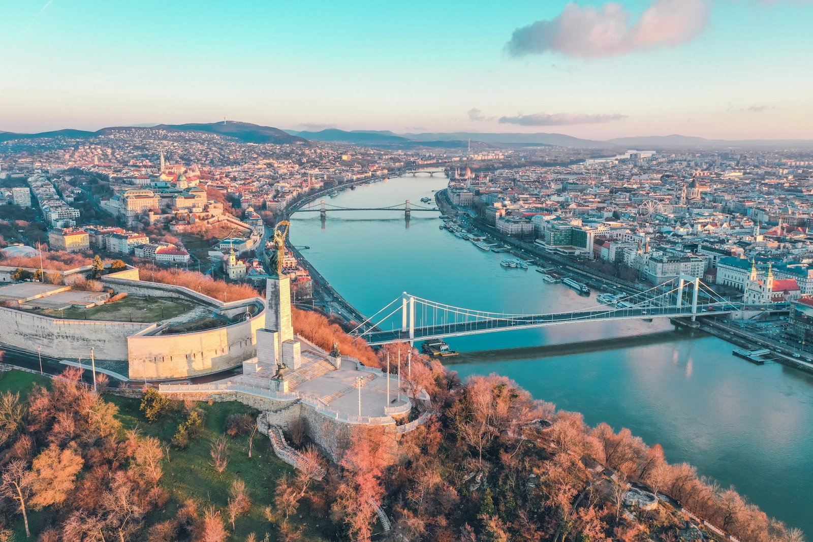 budapest_10-unsplash