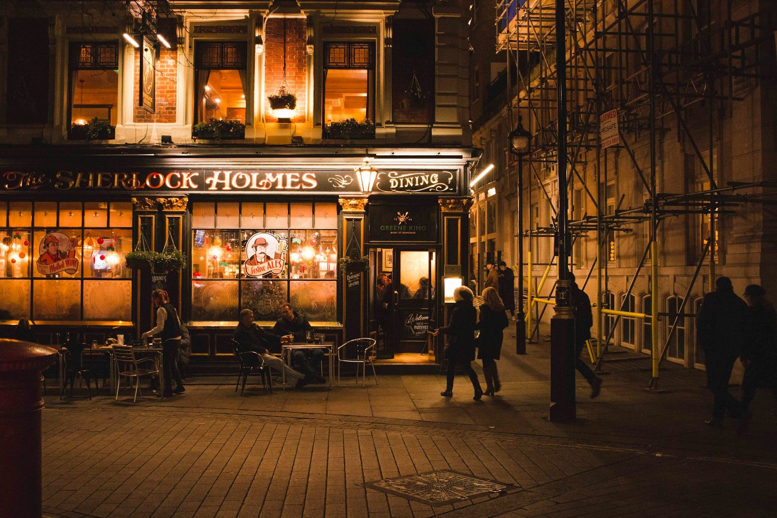 london_pub_1-unsplash