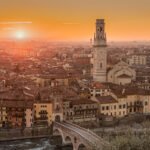 Βερόνα: Εκεί όπου ο έρωτας πίνεται σε ποτήρι Spritz και ψιθυρίζεται κάτω από μπαλκόνια