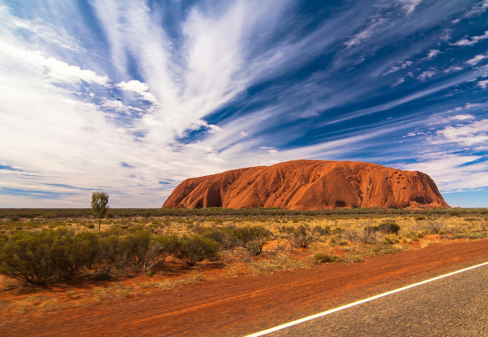 Uluru-1-unsplash