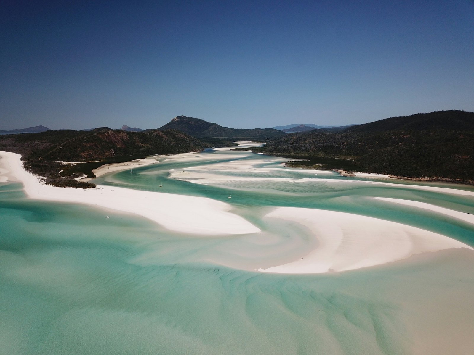Whitehaven Beach-1-unsplash