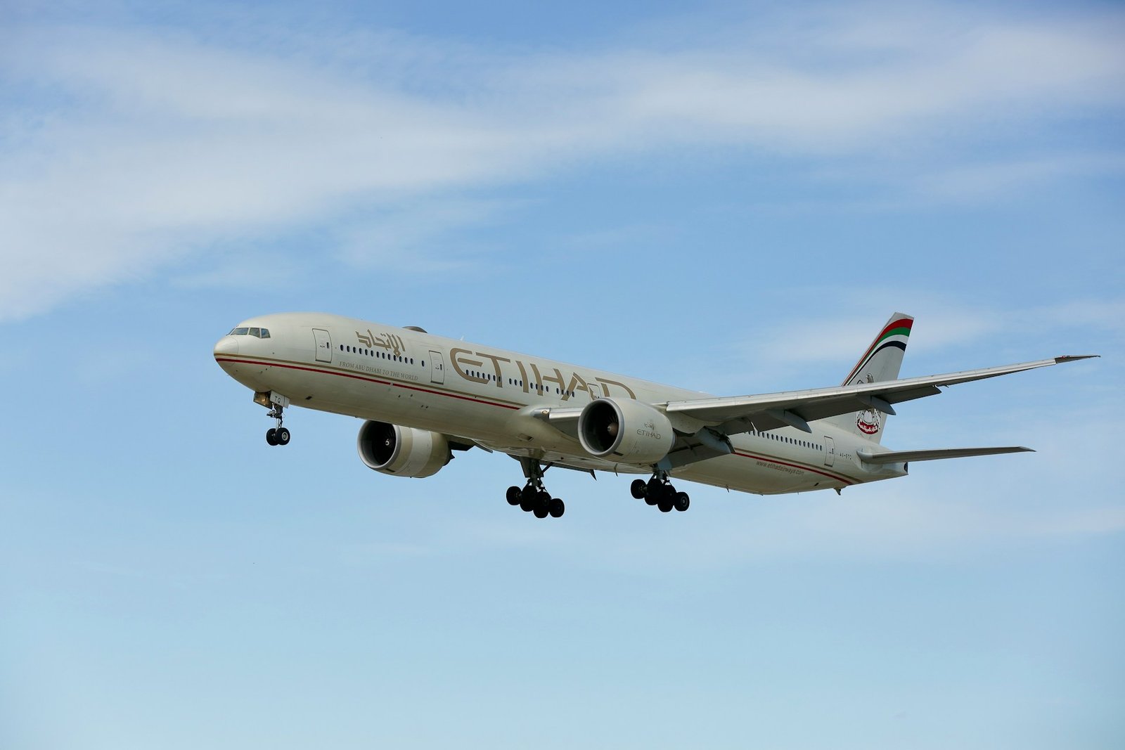 etihad-airways-unsplash
