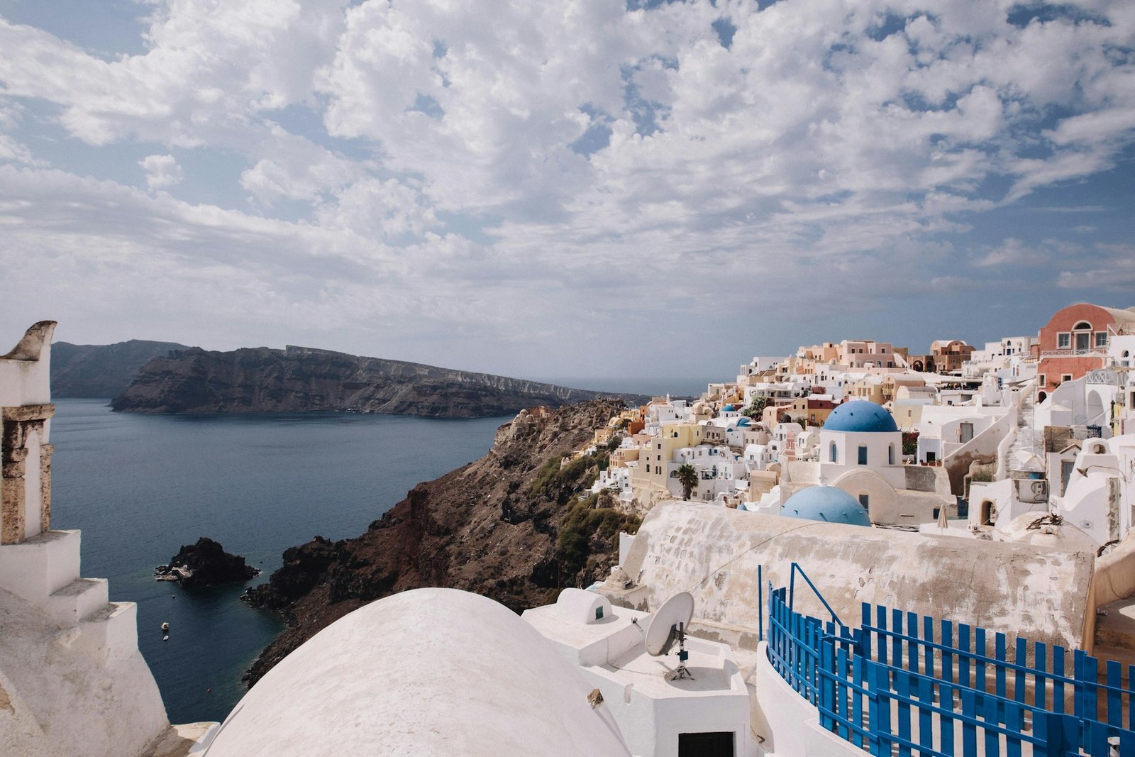 santorini-1-unsplash