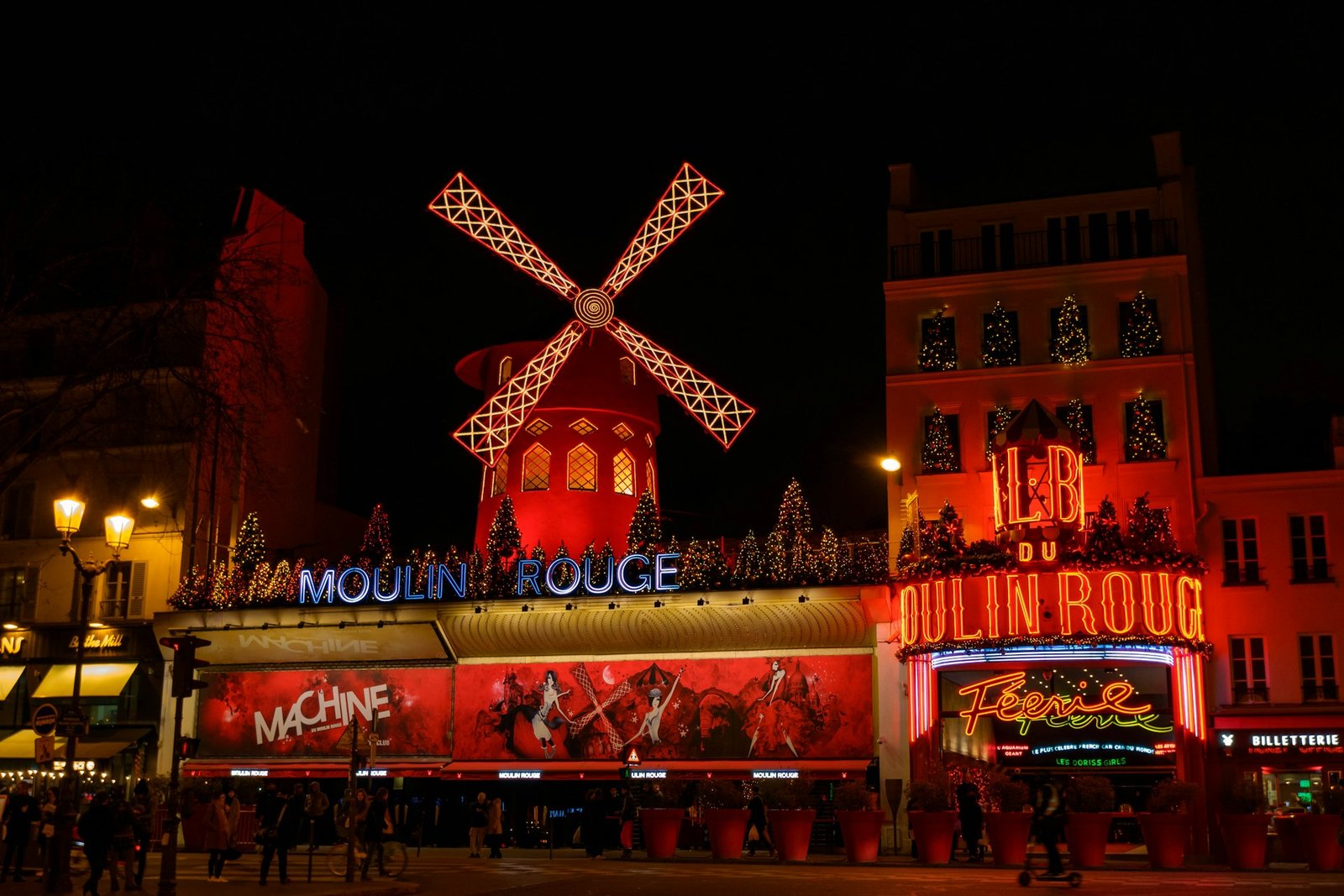Moulin Rouge-1-unsplash