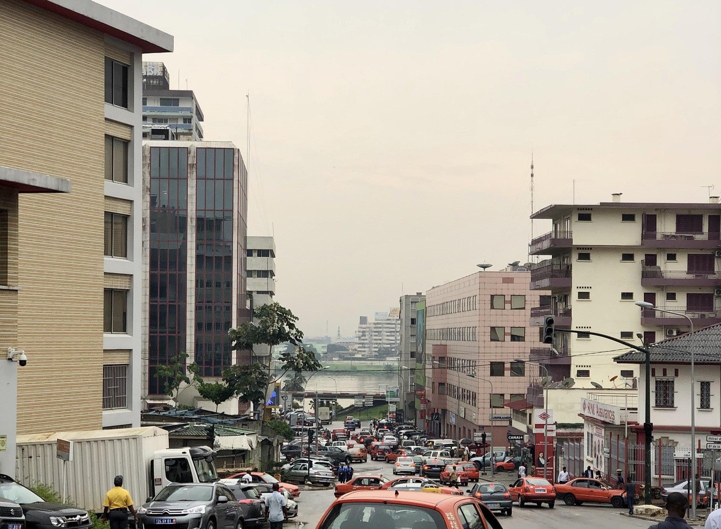 louis_abou-abidjan-4700467_1920