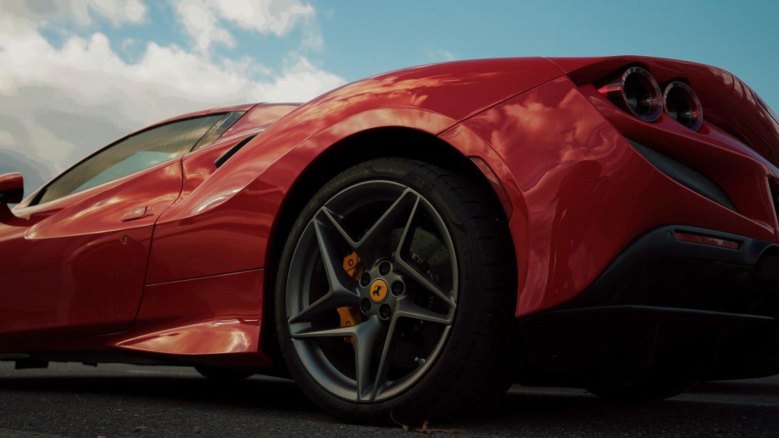 g-visuals-ferrari-unsplash