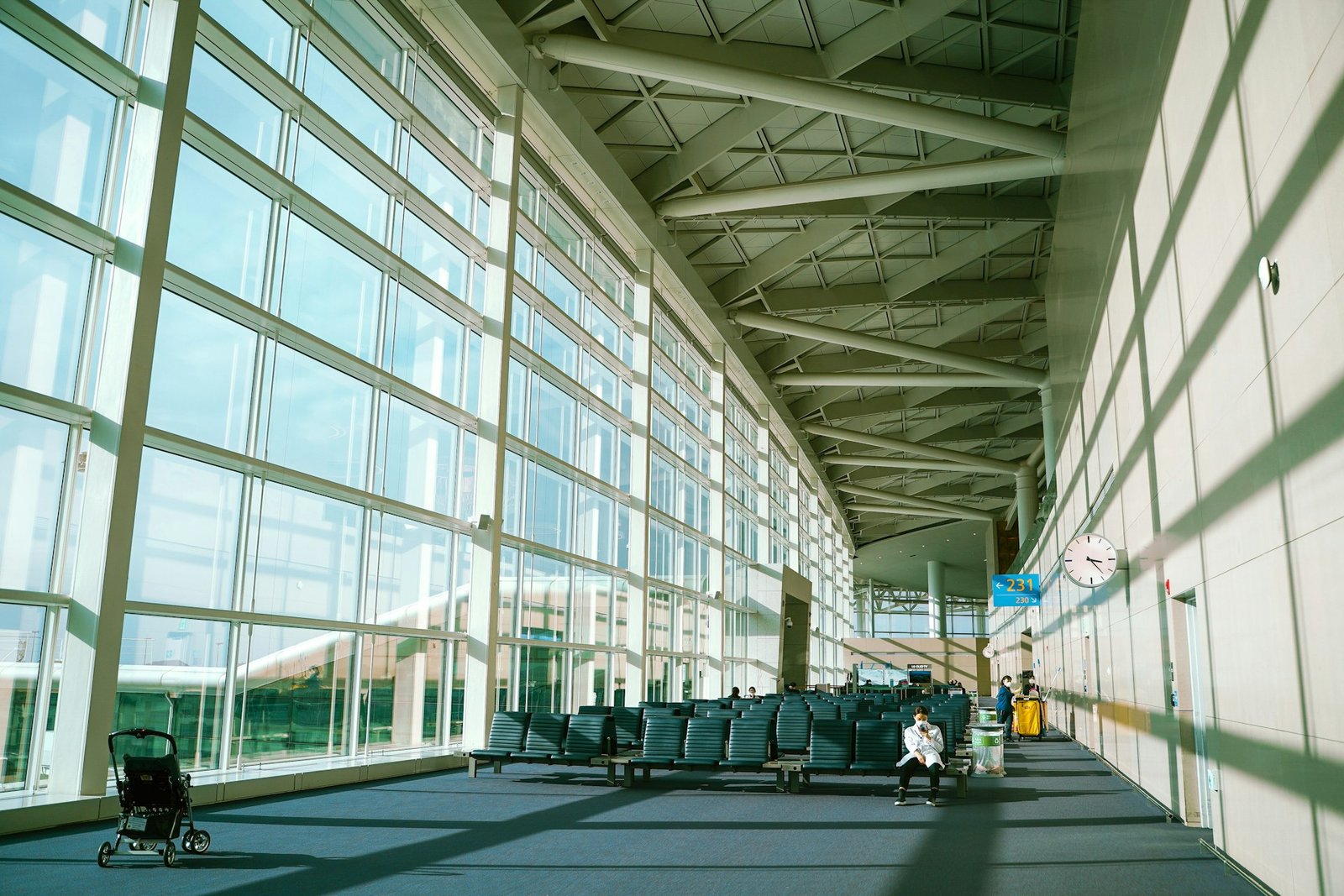 lei-jiang-Incheon International Airport-unsplash