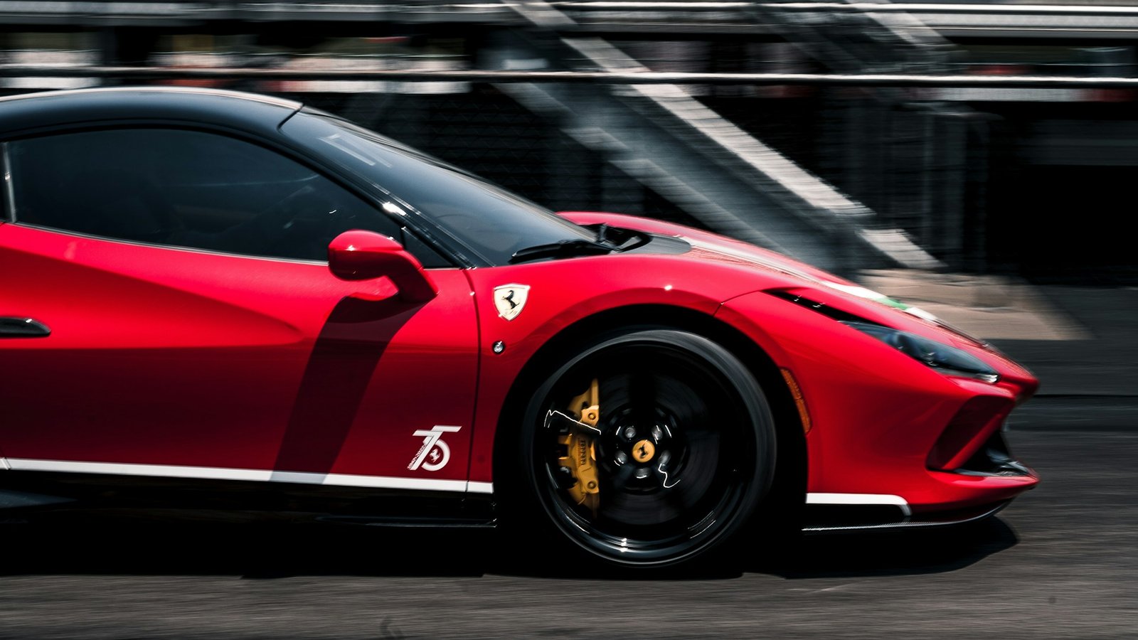nate-dieckhaus-ferrari-f8-unsplash