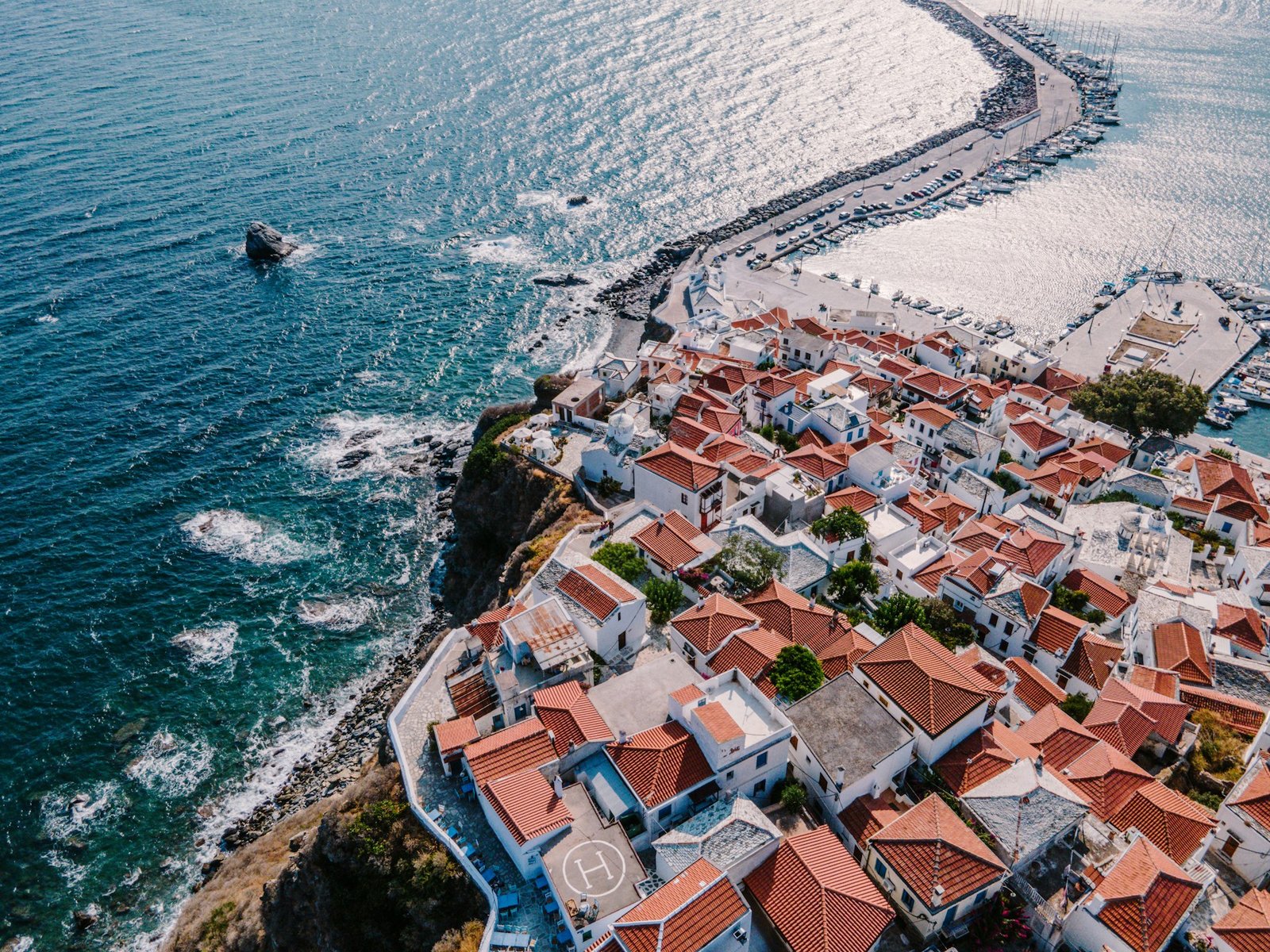 nikola-radojcic-w-skopelos-unsplash