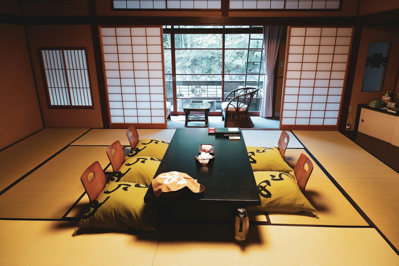 susann-schuster-Ryokan-japan–unsplash