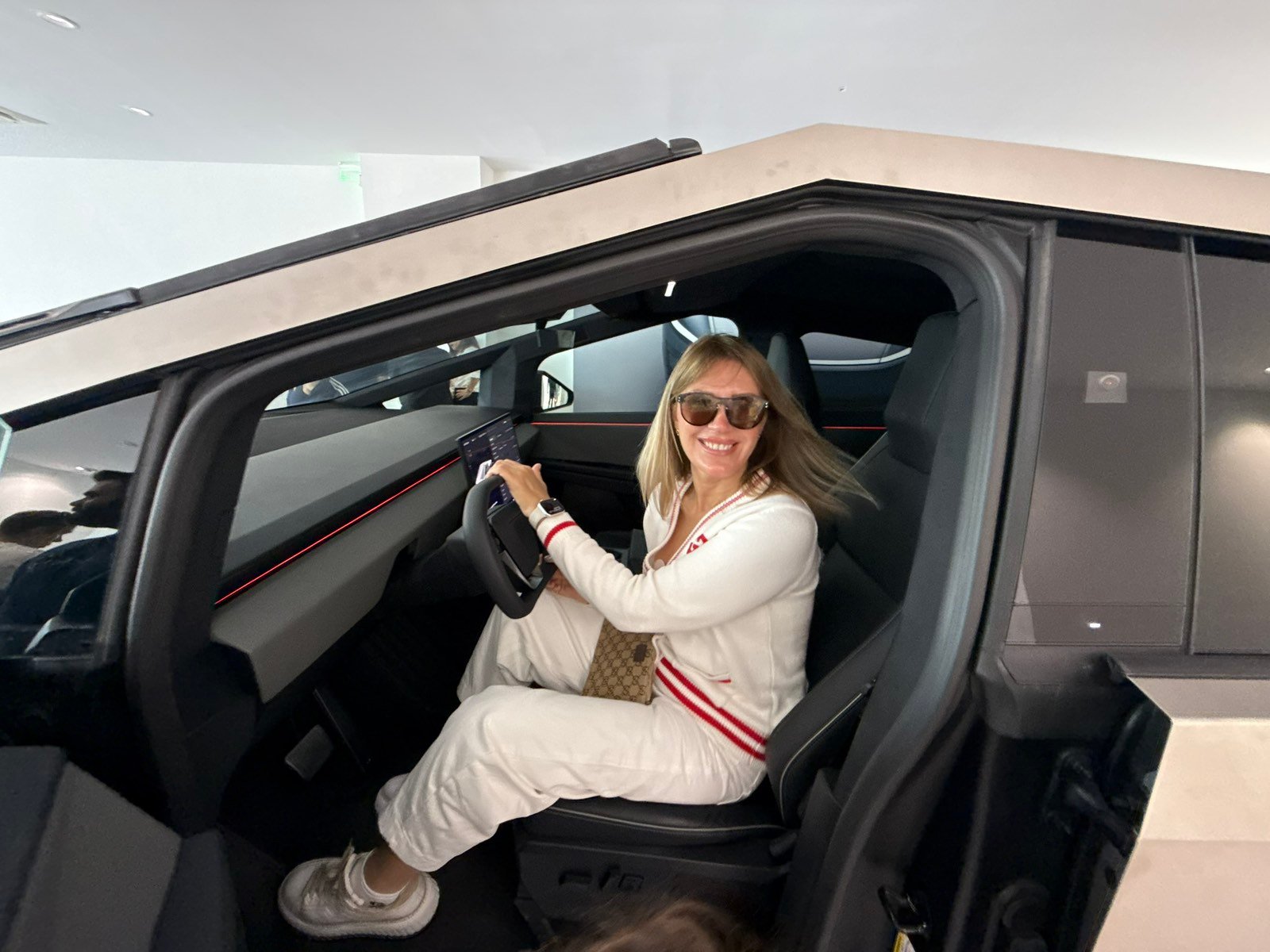 tesla-thess-1