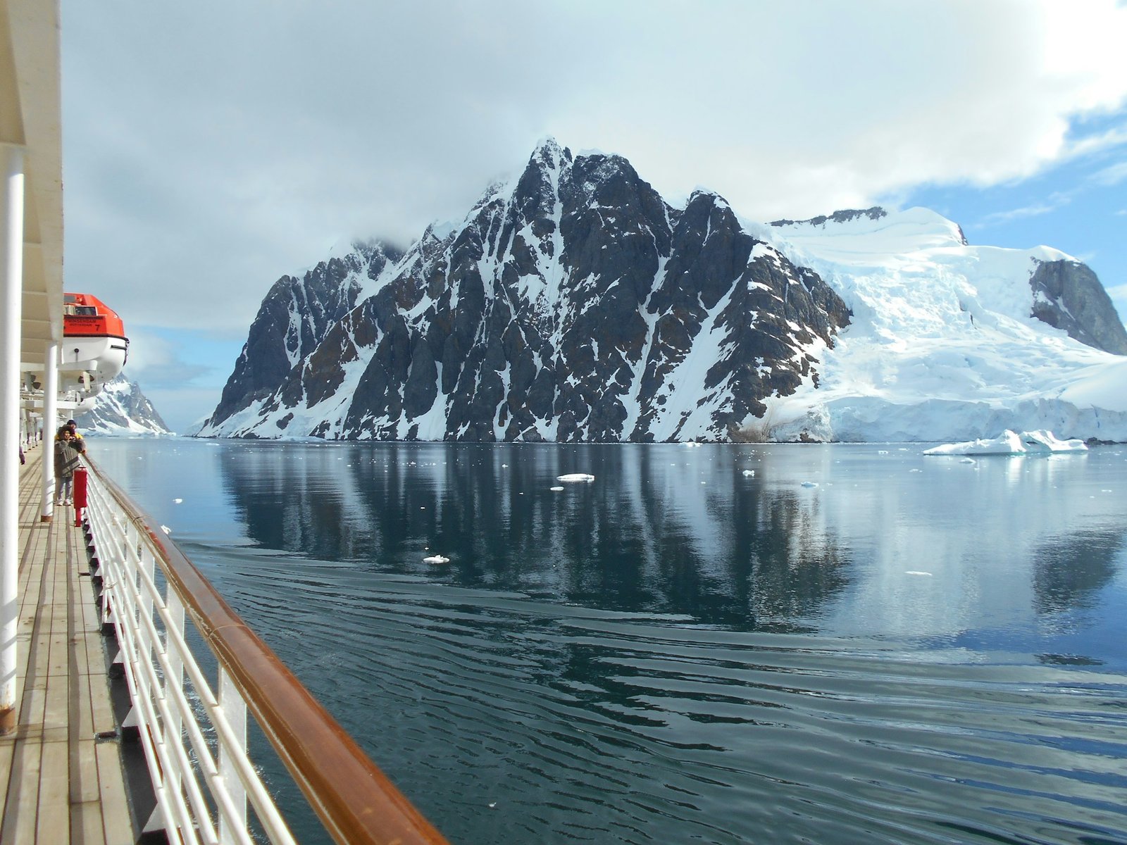 -antarcica-unsplash