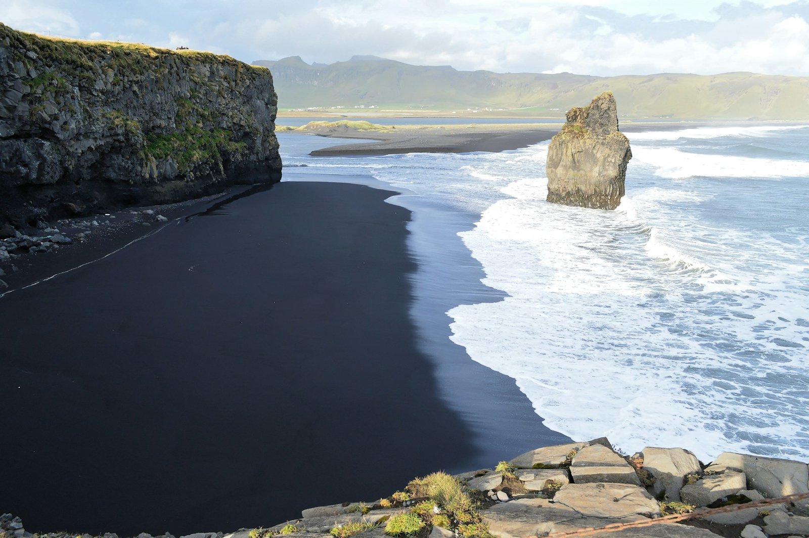 brian-ward-Reynisfjara-unsplash