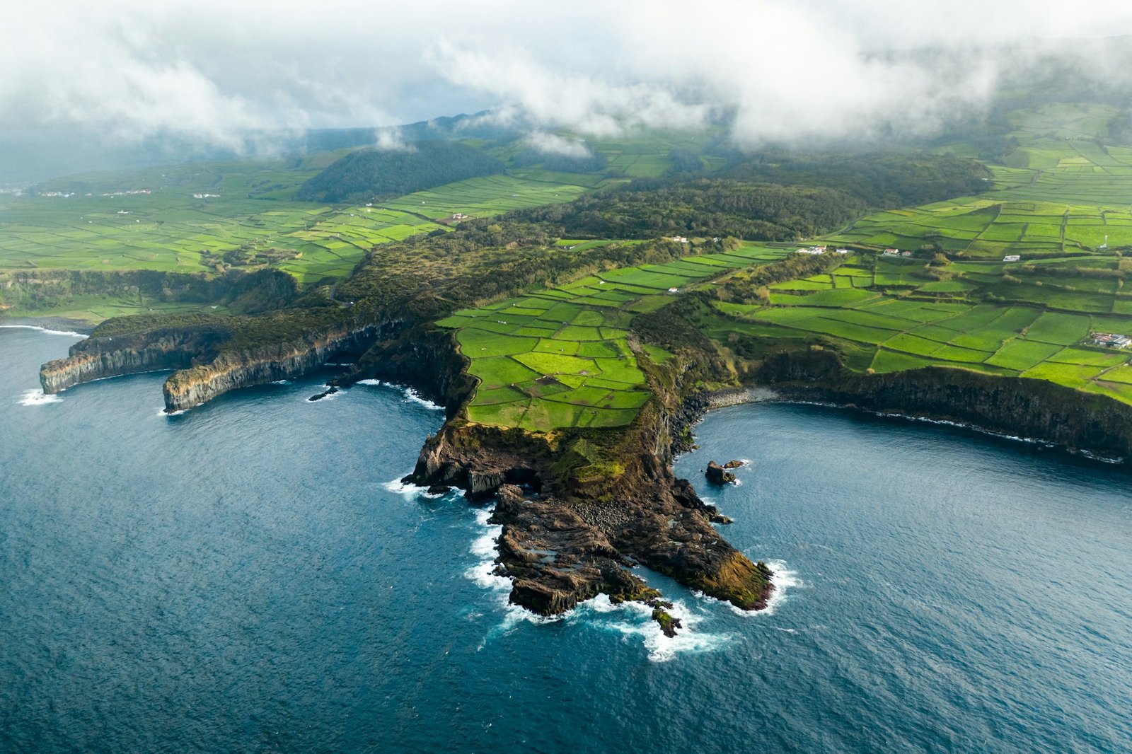 damir-babacic-azores-1-unsplash