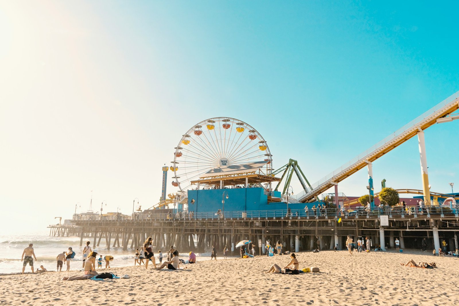 denisse-leon-santa-monica-unsplash