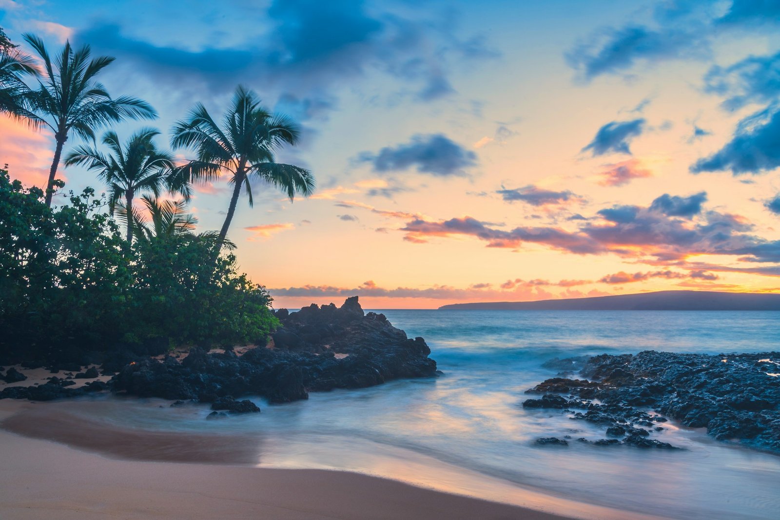 ganapathy-kumar-hawaii-beache-unsplash