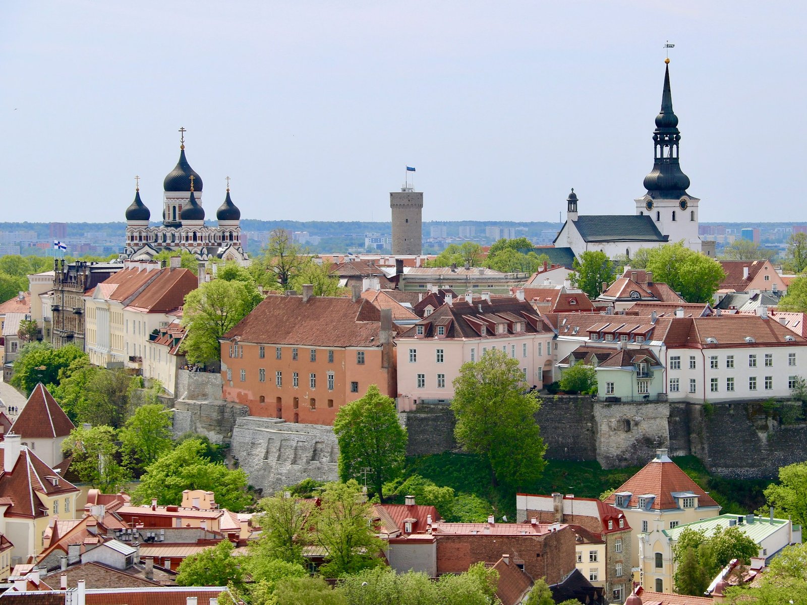 hongbin-tallinn-unsplash