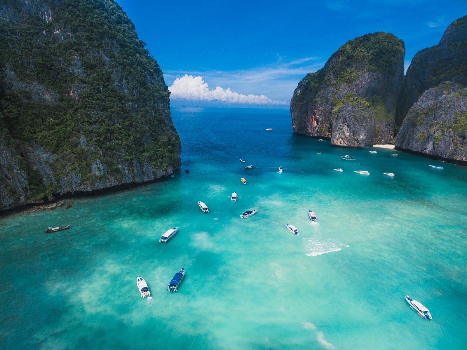 humphrey-m-Maya Bay-unsplash