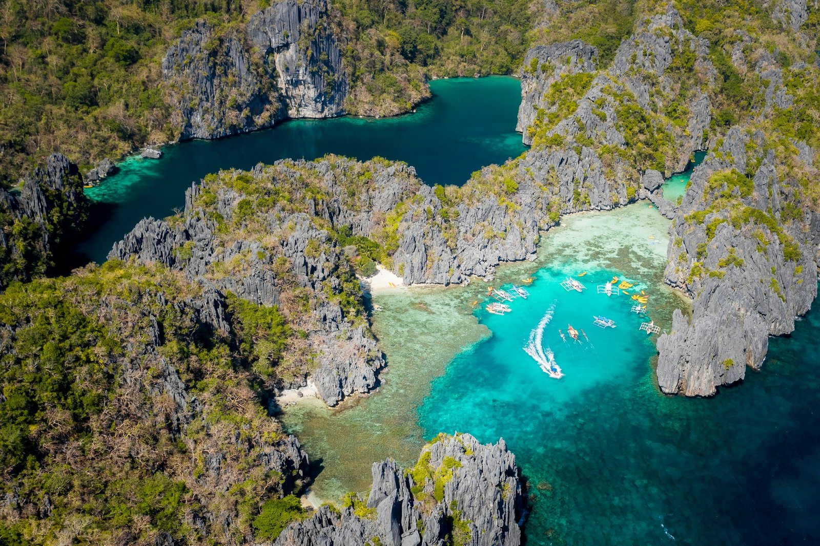 jules-bassoleil-y-El Nido-unsplash