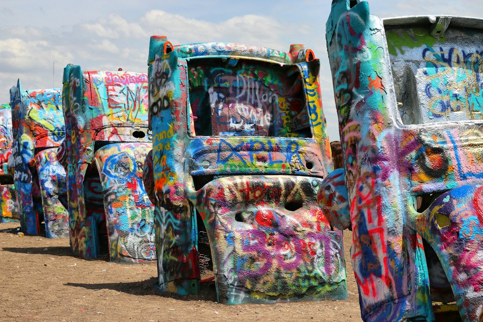 laura-seaman-cadilac-ranch-unsplash