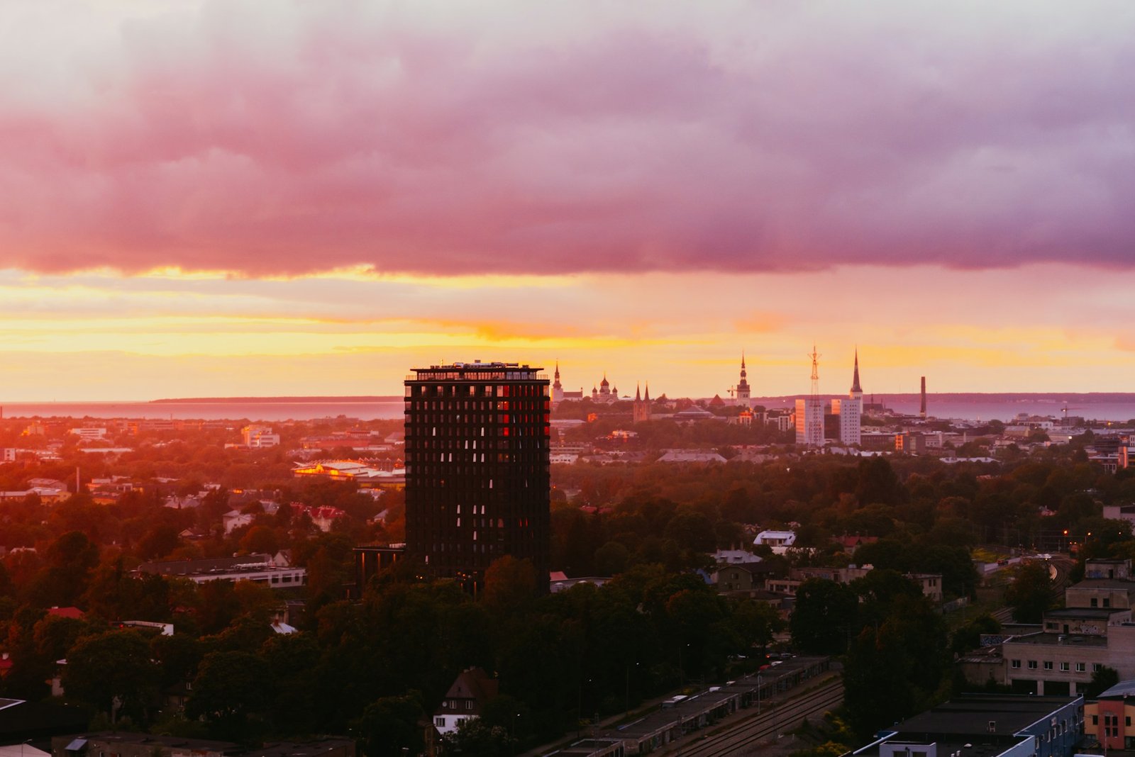 oskar-kadaksoo-tallinn-unsplash