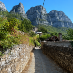 10 ελληνικά χωριά όπου ο χρόνος έχει σταματήσει – Το Νο7 δεν έχει ούτε ATM