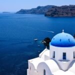 Το ελληνικό χωριό που έγινε διάσημο στην Κίνα: Πώς η Σαντορίνη κατέκτησε την Ασία και έγινε σύμβολο του έρωτα
