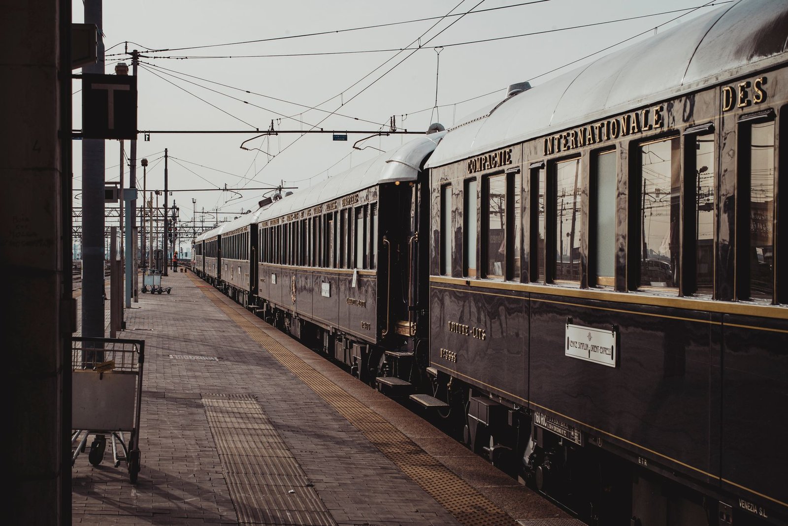 pexels-citizenaleks-orient-express