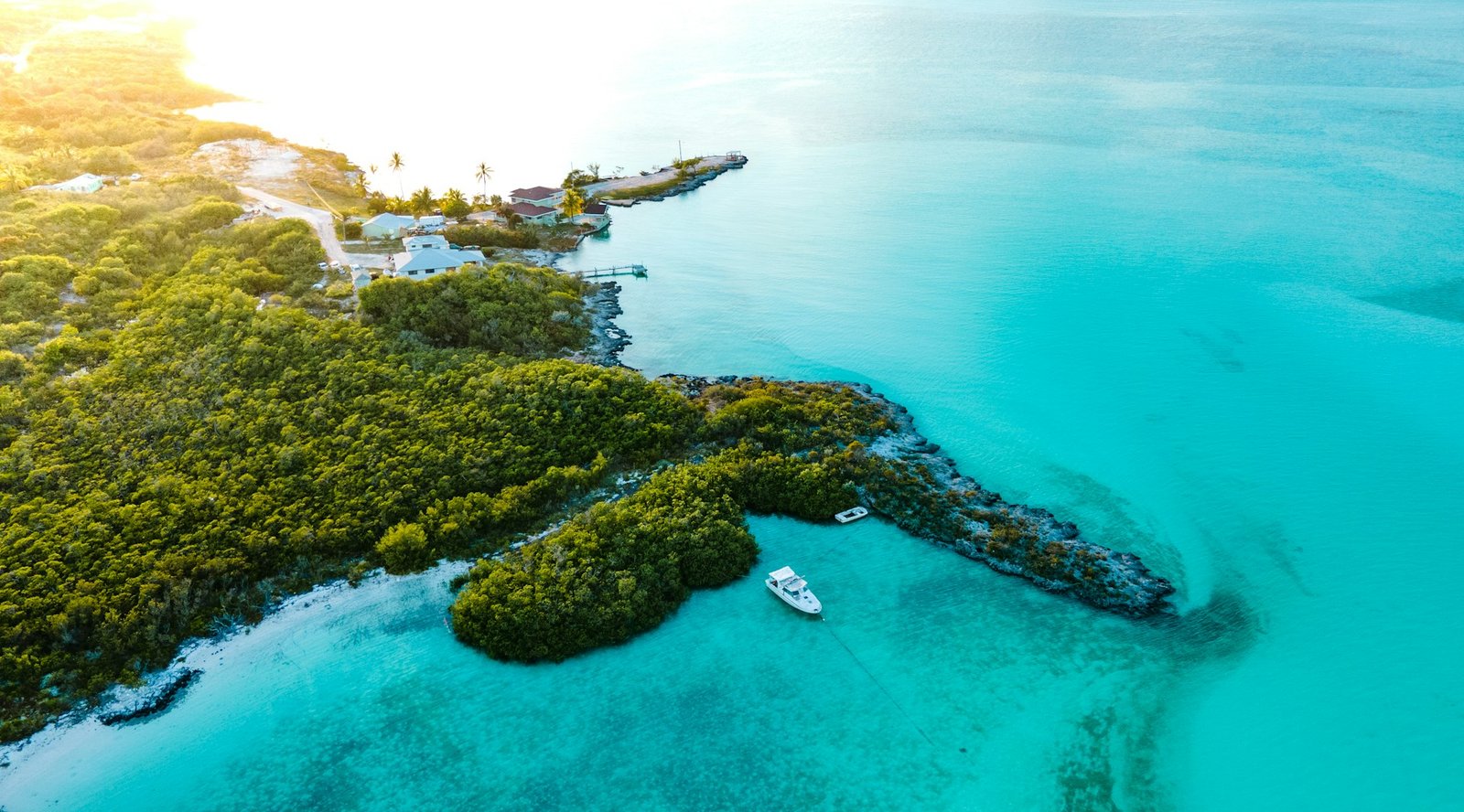 royce-fonseca-Exuma-unsplash